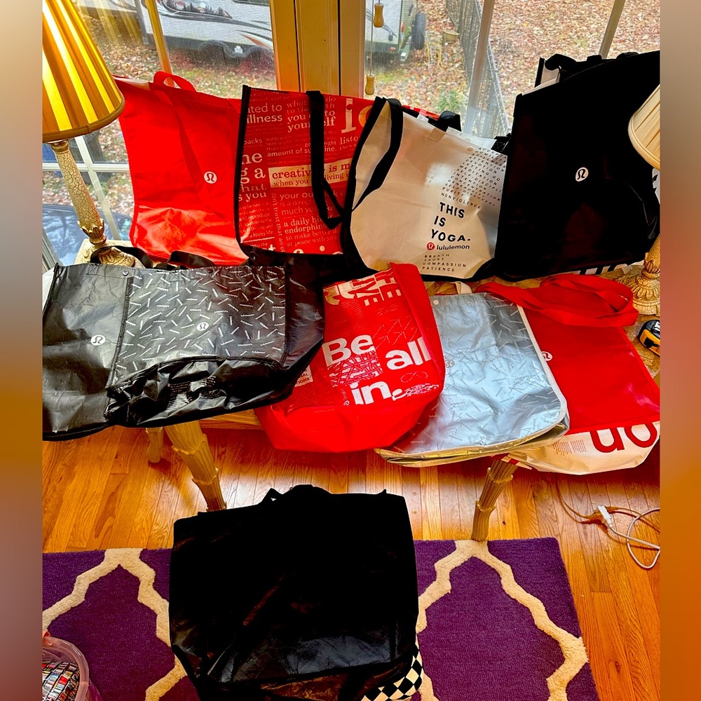 Lot of 8 large lululemon reusable tote bags